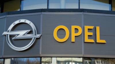Компания Opel представила обновленный пятидверный хетчбэк Astra