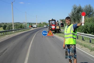 На въезде в посёлок Мучкапский отремонтировали дорогу