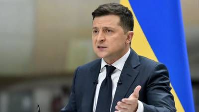 Зеленский пообещал защищать национальные сообщества на Украине