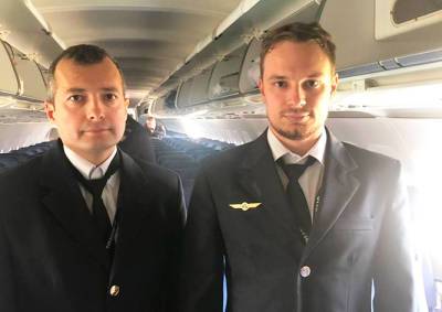 Посадившим самолет на кукурузное поле пилотам присвоены звания Героев России