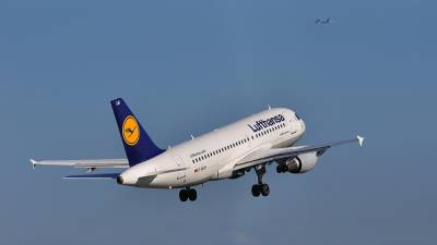 Lufthansa меняет обращение "дамы и господа" на гендерно-нейтральные