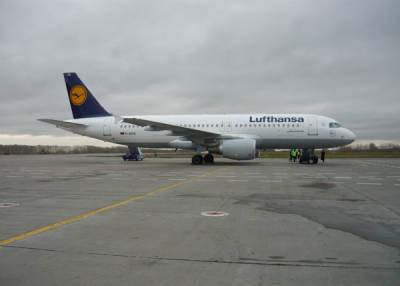Lufthansa заменит приветствие "Дамы и господа" на гендерно-нейтральное