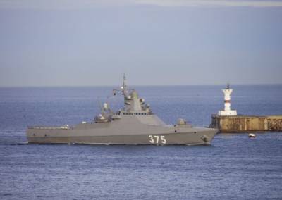 В Крымской военно-морской базе отработали обеспечение безопасности судоходства