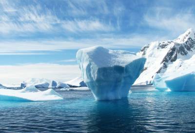 Исследователи NASA обнаружили два неизвестных озера в Антарктиде
