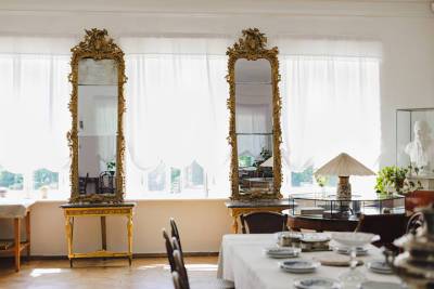 Зеркала из Дома Толстого в Ясной Поляне отправили на реставрацию