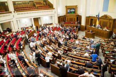 Разумков по требованию Зеленского созывает внеочередное заседание ВР 15 июля