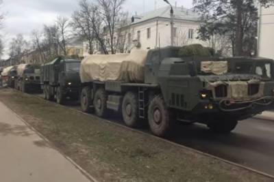 Росгвардия предупредила о передвижении колонн военной техники на белгородских дорогах