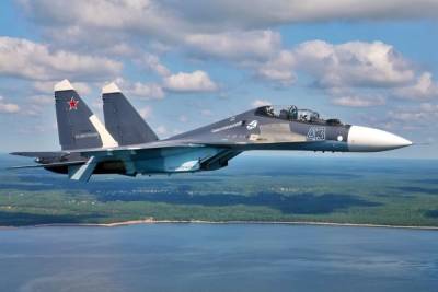 Российский истребитель сопроводил самолет-шпион у берегов Крыма
