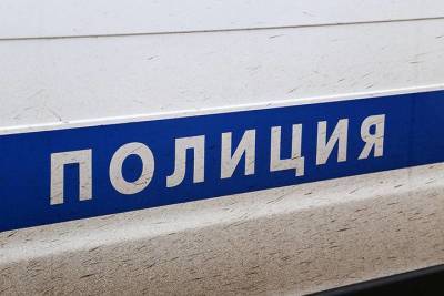 Безработный с бутылкой из-под пива напал на женщину на западе Москвы
