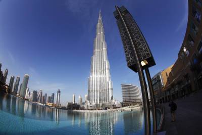 В Дубае открыли самый глубокий в мире бассейн