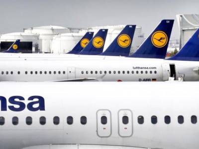 Lufthansa отказывается от приветствия пассажиров самолета фразой "Уважаемые дамы и господа" - unn.com.ua - Украина - Киев - Германия