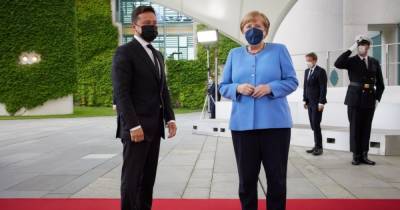 От Байдена все зависит. Почему встреча Зеленского и Меркель не принесла результатов