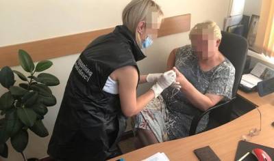 В Хмельницком чиновница требовала деньги за усыновление ребенка - hubs.ua - Украина