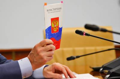 Песков: Конституция не позволяет России выполнить решение ЕСПЧ по однополым бракам