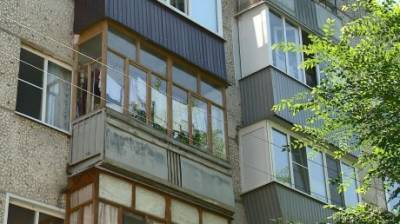 Конфликт соседок на улице Суворова скоро отметит 54-летие