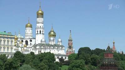 Статью президента РФ «Об историческом единстве русских и украинцев» обсуждают эксперты в обеих странах