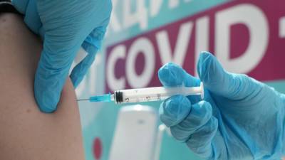 Обязательную вакцинацию от COVID-19 ввели для ряда граждан в Ярославской области