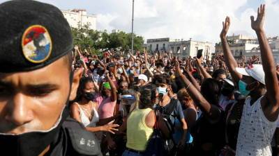 В результате протестов на Кубе скончался один человек