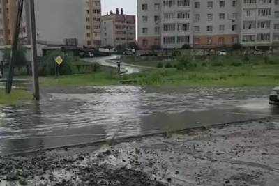 Ливневая канализация около микрорайона Октябрьский в Чите не справилась с осадками 12 июля