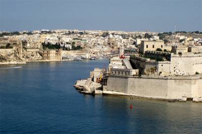 Мальта отказалась от идеи пускать в страну только привитых от коронавируса
