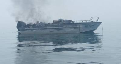 Рыбаки нашли обгоревший катер в Охотском море, где погиб госинспектор