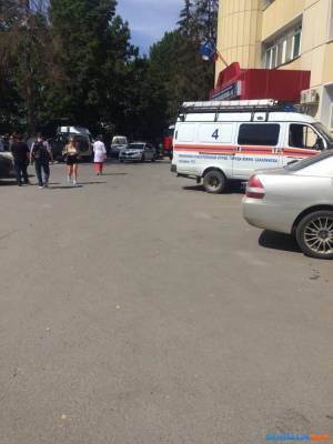 Из-за черного пакета в Южно-Сахалинске эвакуировали поликлинику