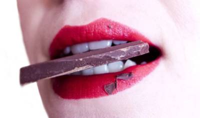 Медики рассказали, когда полезно есть шоколад