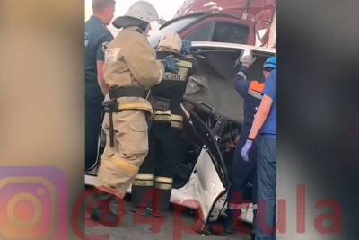 Два человека пострадали в дорожной аварии на трассе М-2 Крым в Щекинском районе