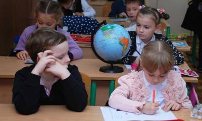 Минтруда РФ: Выплаты на детей школьного возраста начнутся 16 августа