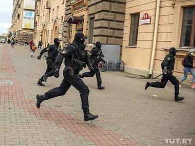 Силовики нагрянули в правозащитный центр «Весна» в Белоруссии