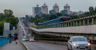 Общественный транспорт в Киеве перешел на электронные билеты: как оплатить проезд