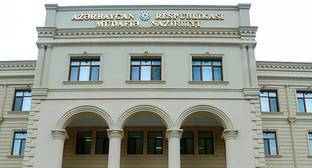 Азербайджан заявил о пулеметных обстрелах позиций близ Шуши