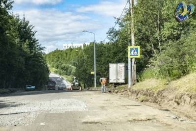 В Мурманске ремонтируют автодорогу от переулка Якорного до проезда Ледокольного