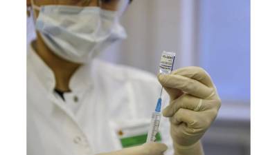 Массовая вакцинация весенних призывников проходит в военных частях Ленобласти