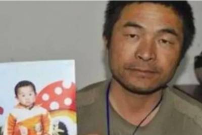 Проехал 500 тысяч километров: китаец нашел сына, которого похитили в 1997 году