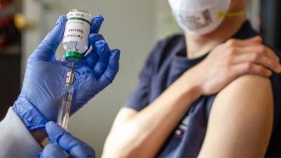 Перевозчики просят мобильные пункты вакцинации для водителей грузовиков