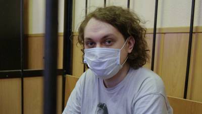 В Петербурге суд оставил под стражей блогера Хованского