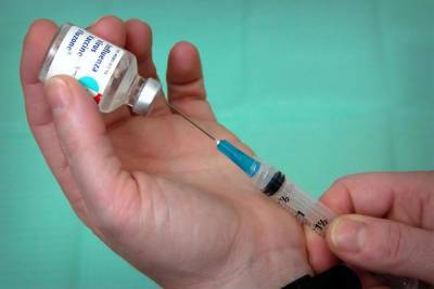 Врач Чурадзе рассказал о максимальном перерыве между дозами вакцины