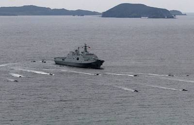 Китайские корабли вторглись в акваторию японских вод у спорных островов Сенкаку
