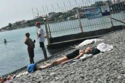 На пляже в Новороссийске нашли тело пенсионерки