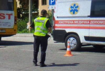 Пассажиры голыми руками подняли автобус, чтобы спасти человека: детали ЧП на Львовщине - politeka.net - Украина
