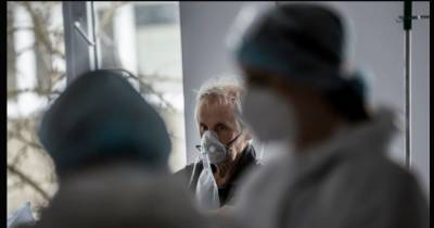 В Украине впервые лабораторно подтвердили два случая коронавируса "Дельта"