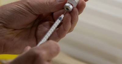 В Латвии зафиксированы четыре случая аллергической реакции на вакцины против Covid-19