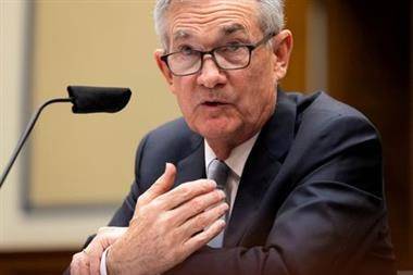 Пауэлл: Экономика "далека" от сворачивания стимулов, инфляция замедлится