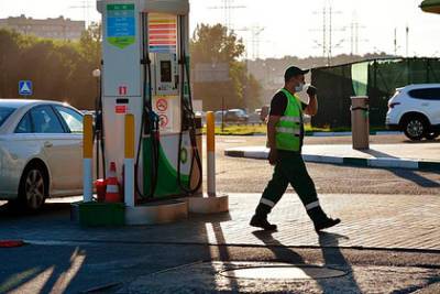 Цены на бензин в России поставили третий рекорд подряд
