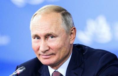Владимир Путин: «Россия фактически была ограблена»