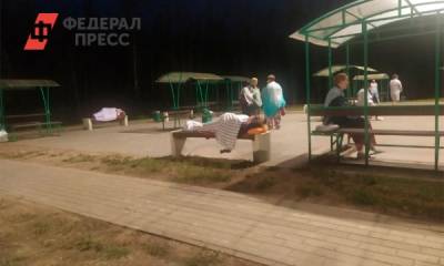 Туристы из Петербурга на 20 часов застряли под Новгородом из-за сломанного автобуса