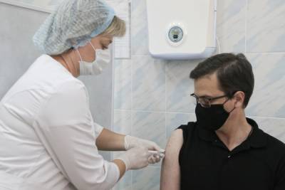 Мэр Нижнего Новгорода получил вторую дозу вакцины от коронавируса