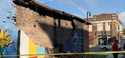 В США молния уничтожила граффити с афроамериканцем Джорджем Флойдом