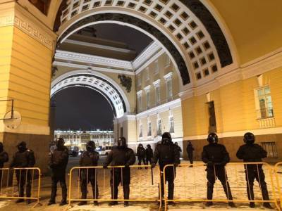 В Петербурге начали задерживать сборщиков подписей независимых кандидатов